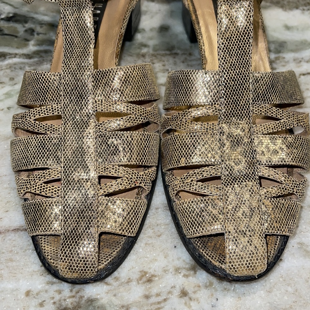 STUART WEITZMAN Leather Metallic T-Strap Sandals 8.5A - Picture 2 of 14